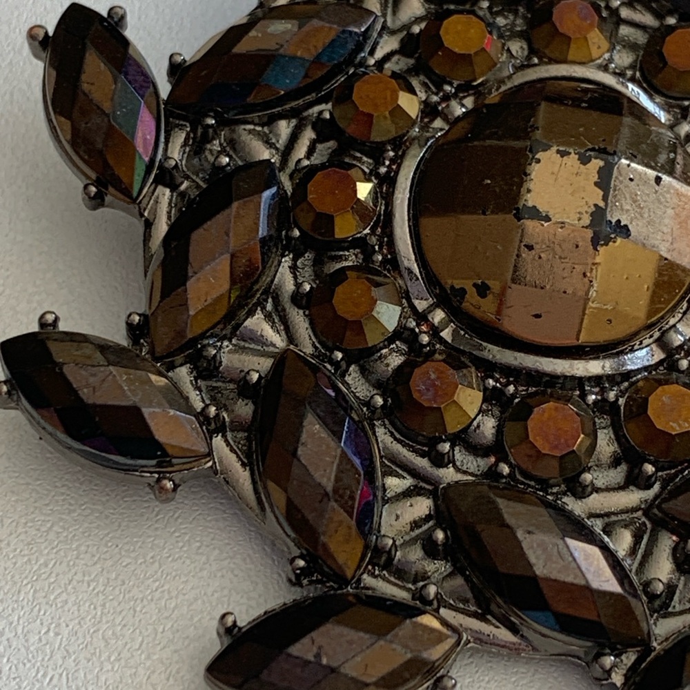 Large Unsigned Mourning Brooch - image 6